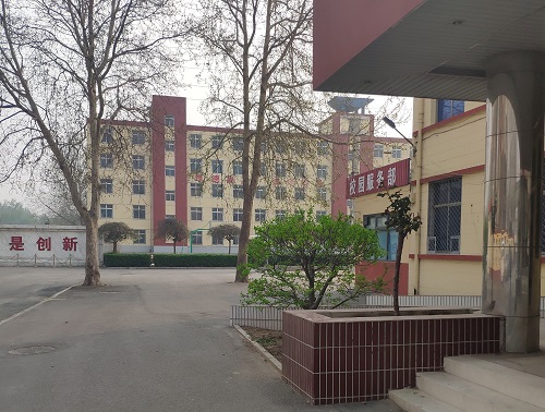 鐵路技校春天的景色 校園環境 第1張