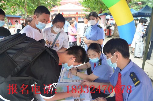 火車司機(jī)和地鐵司機(jī)一樣嗎 招生問答